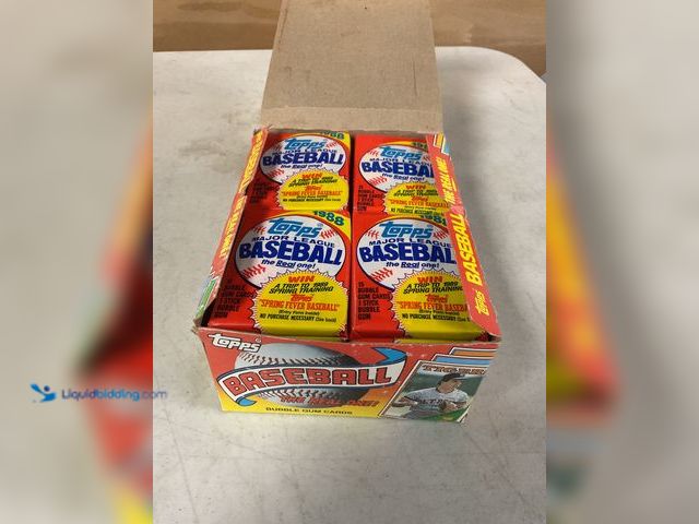 Lot 49-1505636 - COLLECTIBLE 1988 TOPPS BASEBALL WAX PACK BOX OF 36 PACKS ALL SEALED #COINS1211