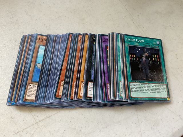 Lot 49-3503974 - AWESOME STACK OF 100+ YU-GI-OH COLLECTIBLE CARDS LOADED WITH GREAT CARDS FOR ANY COLLECTOR