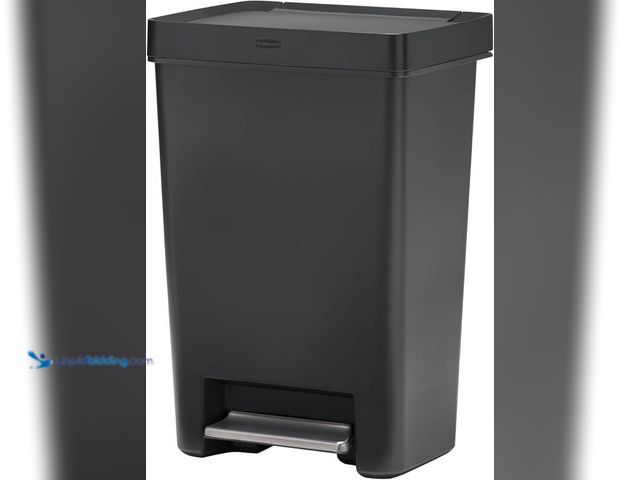 Lot 49-5544516 - Rubbermaid Premier Series II Step-On Trash Can for Home and Kitchen, with Lid Lock and Slow Close, 1...