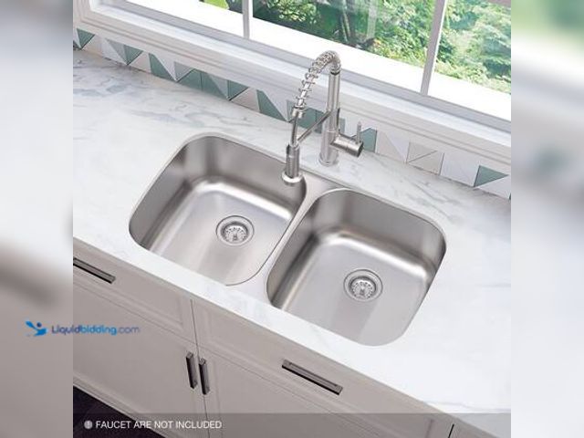 Lot 49-5572040 - Glacier Bay 32 in. Undermount Double Bowl 18-Gauge Stainless Steel Kitchen Sink with Strainer. Model...