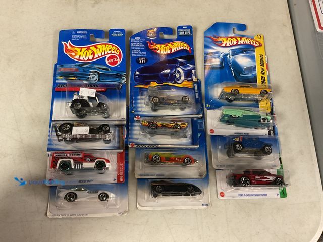 Lot 49-5467330 - Other LOT OF 12 NEW HOT WHEELS 1/64 SCALE DIECAST CARS IN ORIGINAL PACKAGES VARIOUS MAKES AND MODELS