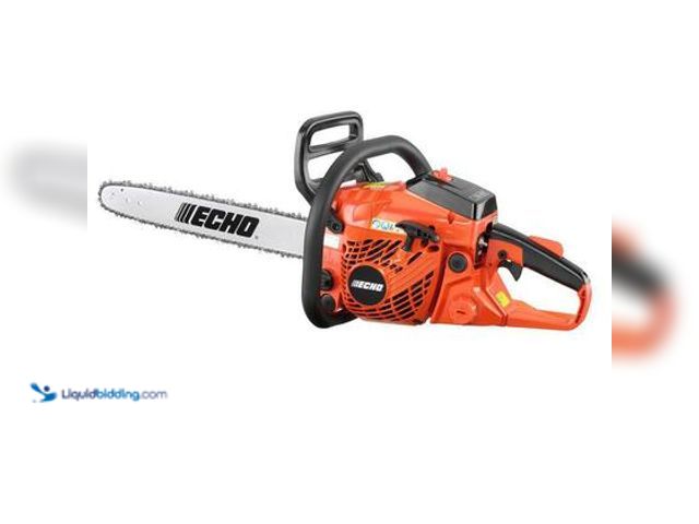 Lot 49-5549779 - ECHO 18 in. 40.2 cc Gas 2-Stroke Rear Handle Chainsaw. Model # CS-400-18. Used