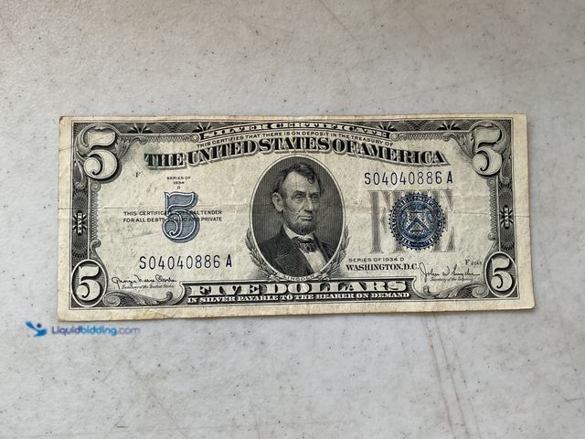 Lot 49-1830002 - 1934 D LARGE BLUE SEAL UNITED STATES FIVE DOLLAR SILVER CERTIFICATE #COINS0219