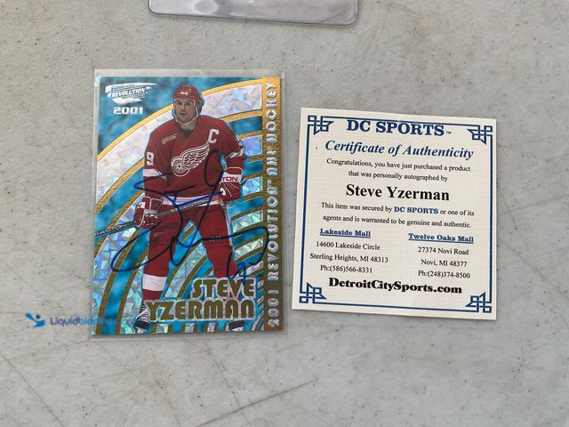 Lot 49-1505798 - COLLECTIBLE 2001 PACIFIC REVOLUTION NHL HOCKEY STEVE YZERMAN DETROIT RED WINGS AUTOGRAPHED CARD WITH...