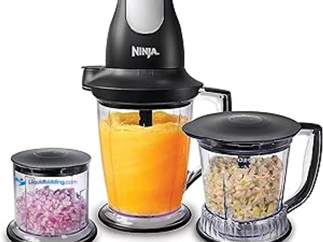 Lot 49-3510272 - Ninja QB1004 Blender/Food Processor with 450-Watt Base, 48oz Pitcher, 16oz Chopper Bowl, and 40oz Pr...