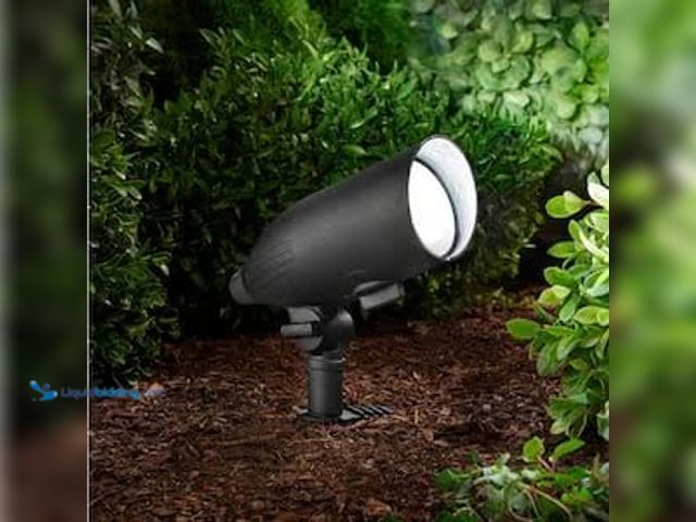 Lot 49-3565013 - Commercial Electric
14-Watt 1100 Lumens 1EA CE Line Voltage Hardwired Bronze Integrated LED Landsca...
