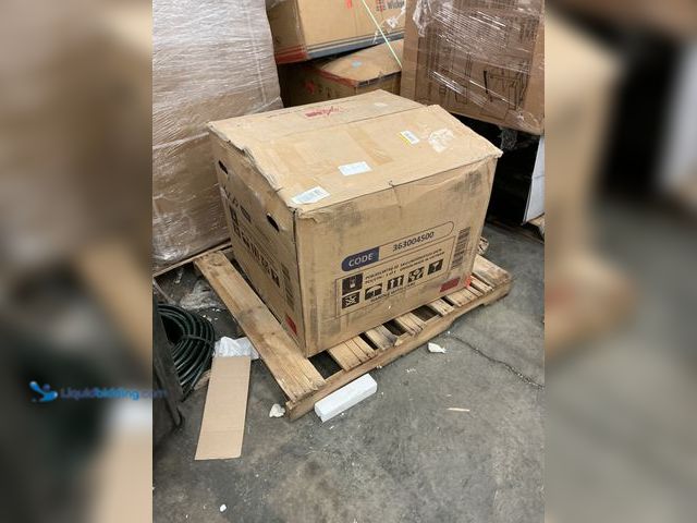 Lot 49-5462024 - Gray Linen Standard Recliner with Remote Control and Side Pockets. Model #Cr0504vf51d d478. Unused w...