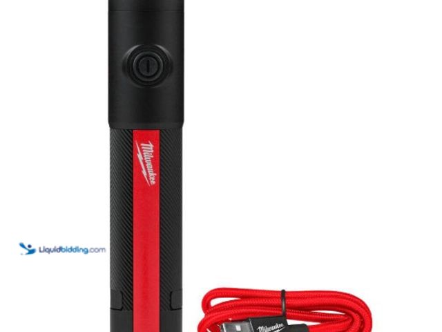 Lot 49-5574162 - Milwaukee Everyday Carry Flashlight with Magnet Rechargeable 500L. SKU# 2011R. Unused with charger