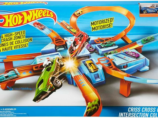 Lot 49-5408147 - Hot Wheels Toy Car Track Set, Criss Cross Crash with 1:64 Scale Vehicle, Powered by a Motorized Boos...
