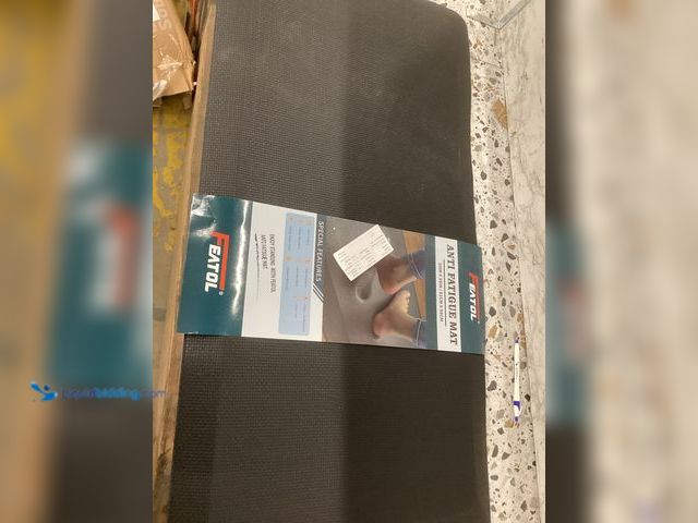 Lot 49-3528077 - Featol Anti Fatigue Mat 20x39'' Item is used.
