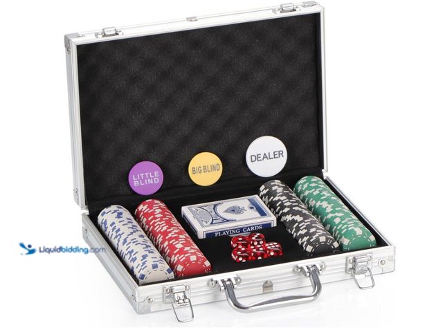 Lot 49-1571265 - LUOBAO 200Pcs Poker Chips Set for Texas Holdem, Blackjack, Tournaments with Aluminum Case,2 Decks of...