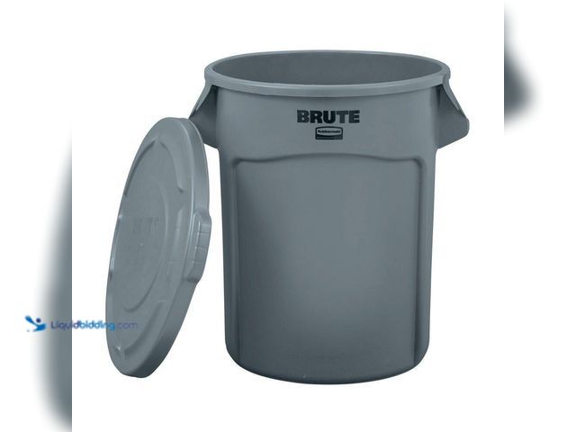 Lot 49-5464076 - Rubbermaid Commercial Products
BRUTE 32 Gal. Grey Vented Plastic Outdoor Trash Can with Lid For Res...