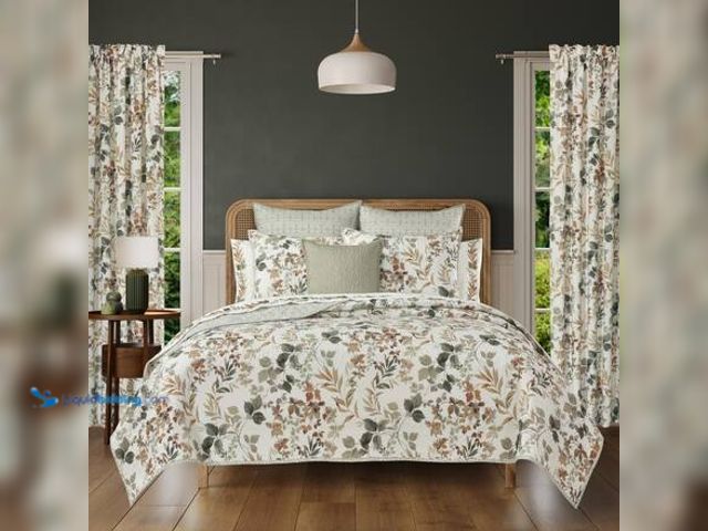Lot 49-5581874 - QUEEN STREET NEW YORK Evergreen 3-Pieces Sage Polyester Full/Queen Quilt Set Model # 2866056FQQLS UN...