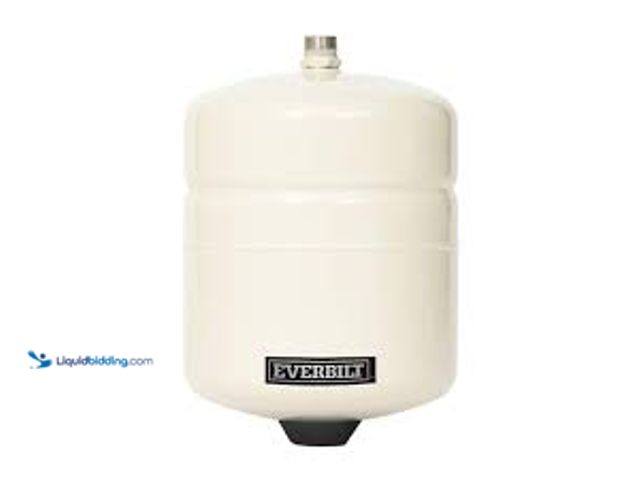Lot 49-5461318 - Everbilt 2.0 Gal. Thermal Expansion Tank. Model # HDET2G. Unused