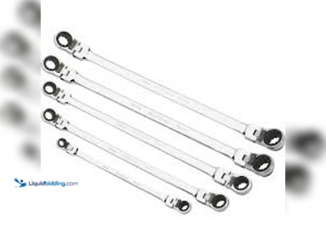 Lot 49-3539921 - Klutch 5-Pc. Long Flex Head Spline Reversible Ratcheting Wrench Set, Metric, Model# PL81664. Unused.