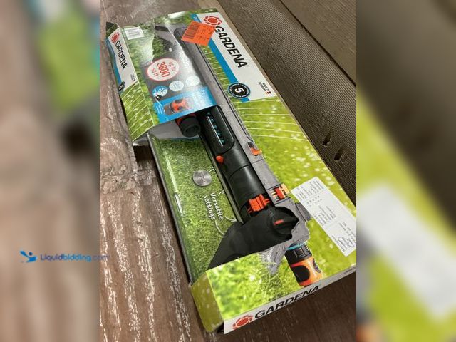 Lot 49-5487114 - Gardena 3800 sq ft Metal Oscillating Sprinkler W/ Aqua Zoom Model 18714-81 New