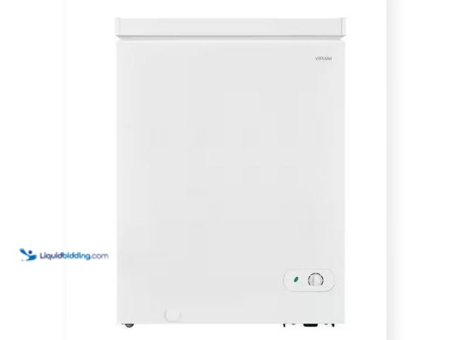 Lot 49-1549310 - Vissani 5.0 cu. ft. Manual Defrost Chest Freezer with LED Light in White Garage Ready Model # HMCF5W...