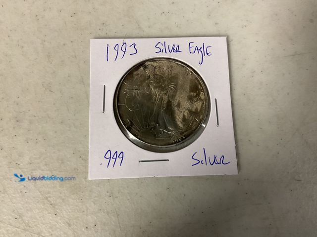 Lot 49-1830049 - 1993 SILVER EAGLE 1 OZ FINE .999 SILVER COIN #COINS0219