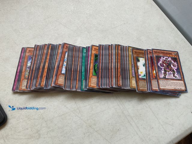 Lot 49-2009039 - Other LOT OF 100+ YU-GI-OH COLLECTIBLE TRADING CARDS FROM VARIOUS YEARS AND TYPES LOADED WITH GREAT ...