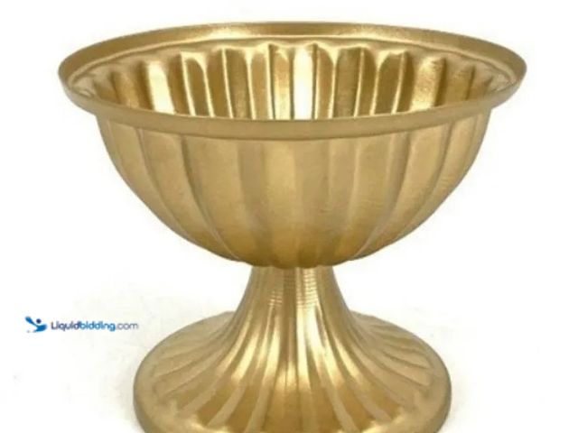 Lot 49-3536958 - Approx 10 items. European Style Wrought Iron Planters. Model #18w1075jt