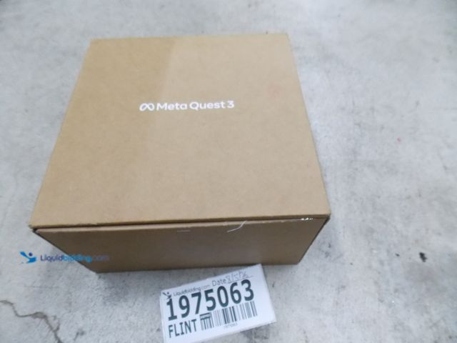 Lot 49-1975063 - 1 Meta Quest 3 S34 VR Headset Meta Quest 3 Used In Poor Condition, Does Have Some Ware And Tear, Hea...