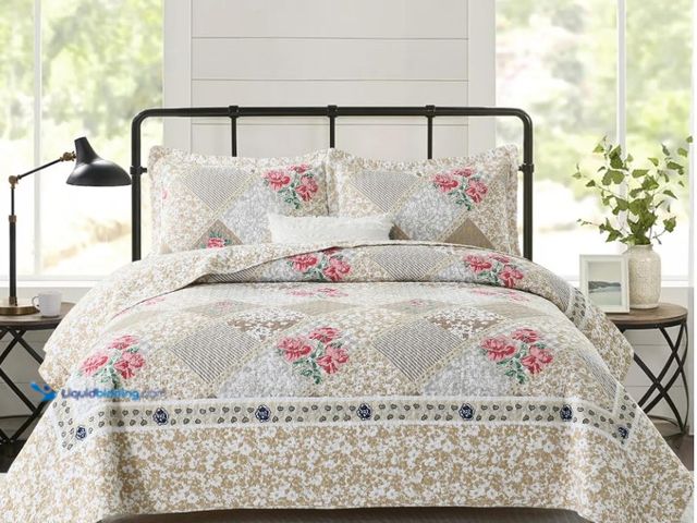Lot 49-1516358 - DDUOXIN Floral Queen Bedspread 102"x120" - 100% Cotton Reversible Oversized Quilt with 2 Pillow Sham...