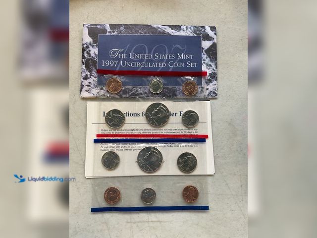Lot 49-1505491 - 1997 UNITED STATES MINT SET UNCIRCULATED 10 COINS IN HARD PLASTIC CASE WITH ORIGINAL SLEEVE #COINS01...
