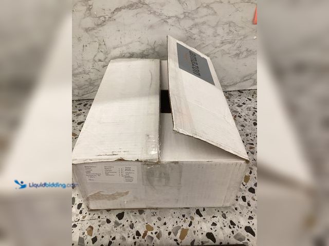 Lot 49-3528006 - United Ortho Air Cam Walker Fracture Boot, Medium, Black. ASIN:B006L8N0E8 Item is used with scuffs a...