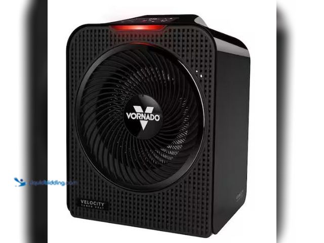 Lot 49-1577130 - Vornado Forced Air Velocity 5 Whole Room 1500-Watt 5118 BTU Electric Space Fan Electric Heater Furna...