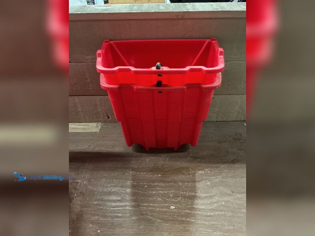 Lot 49-5449408 - Rubbermaid Commercial Products
WaveBrake 4.5 Gal. Red Plastic Dirty Water Bucket (scuffs and scratc...