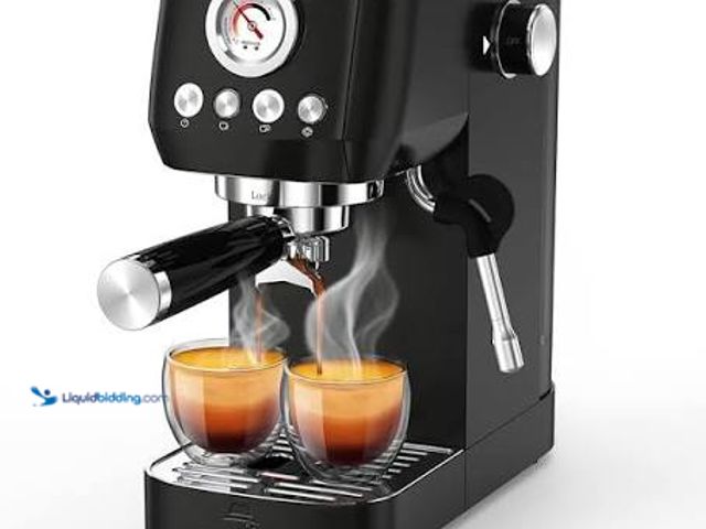 Lot 49-5549934 - Coffee Espresson Machine 20 bar Espresso Machine Color Black 50-60 H z 1200 Walts 1.5 Water Tank New