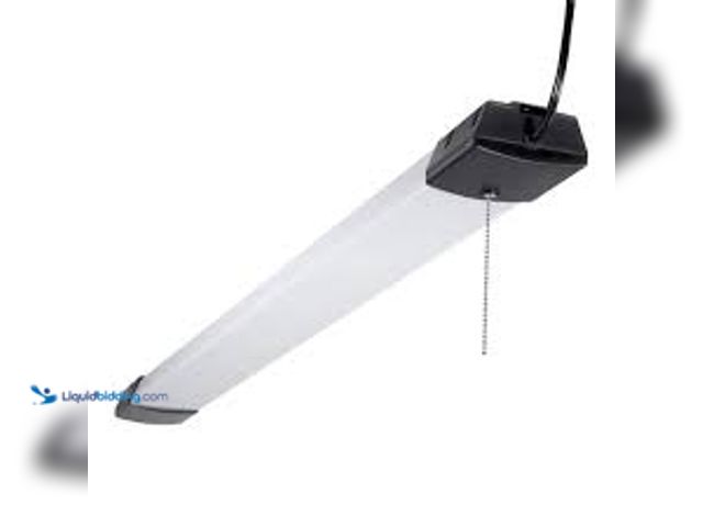 Lot 49-5415062 - Metalux SHP 46 in. 128-Watt Equivalent, 10000-Lumens Integrated LED, White Shop Light, 4000K CCT. Mo...