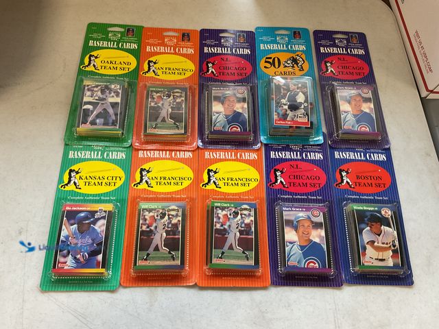 Lot 49-1505267 - COLLECTIBLE LOT OF 10 VINTAGE SPORTS AMERICA CLUB BASEBALL CARD PACKS INCLUDING OAKLAND, KANSAS CITY...