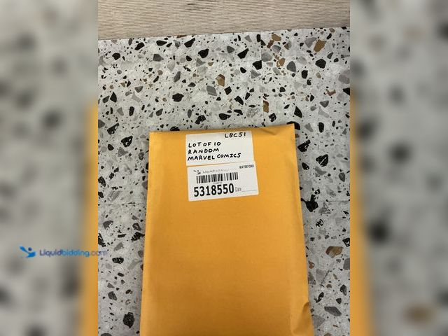 Lot 49-5489317 - Lot of 10 Random Marvel Comics.Unused.