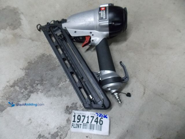 Lot 49-1971746 - 1 Porter Cable DA-250C Air Powered 15 GA. Finish Nailer Porter Cable 15 Gauge Finish Nailer Used In ...