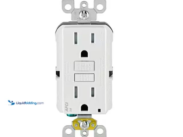 Lot 49-1551968 - Lot of (4) Leviton 15 Amp Tamper Resistant AFCI Outlet, White AFTR1-KW, Model # R32-AFTR1-0KW, New. ...