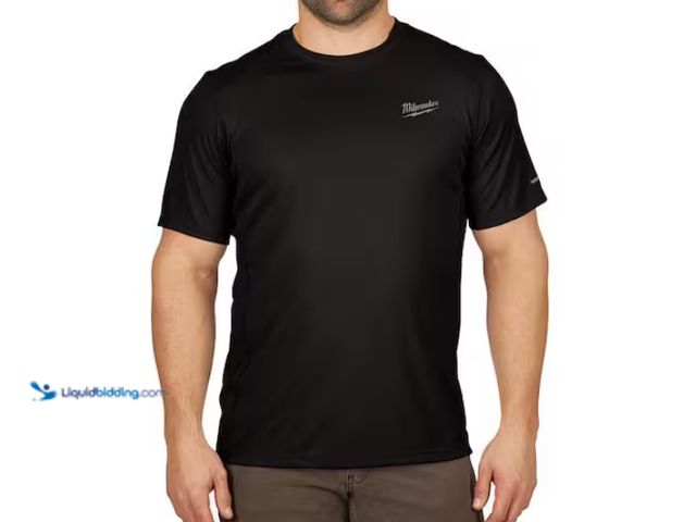 Lot 49-1578337 - Lot of (2) different tees - Milwaukee Gen II Men's Work Skin Large Gray Light Weight Performance Sho...