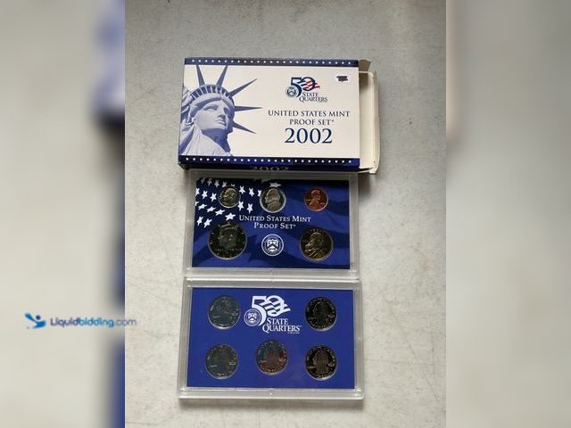 Lot 49-1830749 - 2002 UNITED STATES MINT PROOF SET 10 COINS IN HARD PLASTIC CASE AND ORIGINAL SLEEVE #COINS0219