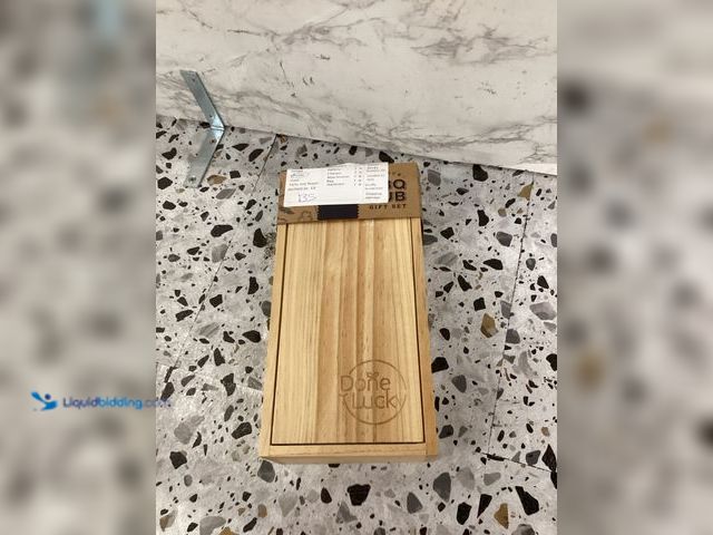 Lot 49-3531524 - 6 Pack BBQ Rub Gift Set Item is unused, Expires 08/25/2025