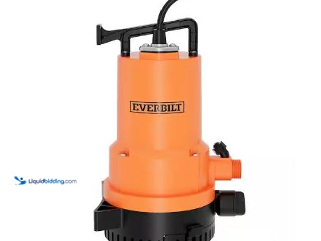 Lot 49-1625542 - Everbilt 1/4 HP 2-in-1 Submersible Utility and Transfer Pump, Model # UTA02510, Slightly used, Has a...