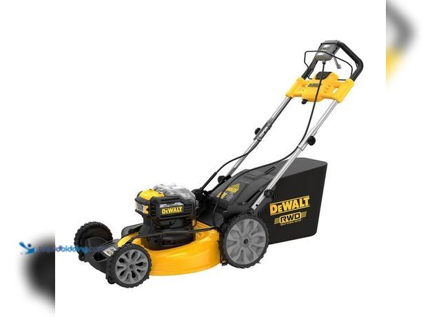 Lot 49-5454064 - DEWALT
20V MAX 21 in. Battery Powered Self Propelled Lawn Mower with (2) FLEXVOLT . Item is Used