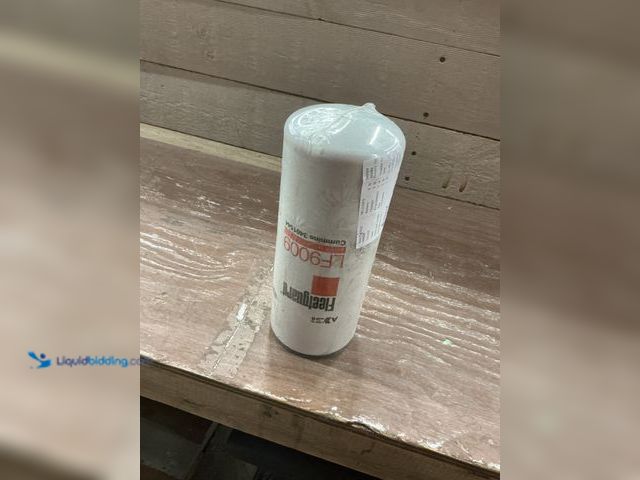 Lot 49-3535308 - LF9009 Fleetguard Oil Filter, Full Flow By-Pass Filtration New