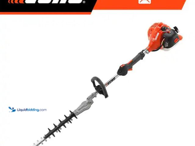 Lot 49-1623710 - ECHO 21 in. 21.2 cc Gas 2-Stroke Hedge Trimmer with 20 in. Shaft, Model # SHC-225S, Slightly used, H...