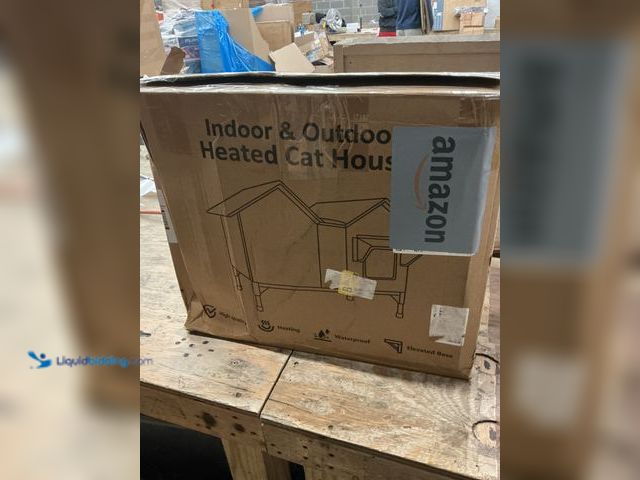 Lot 49-3531144 - Indoor & Outdoor Heated Cat House (unable to test) Unused