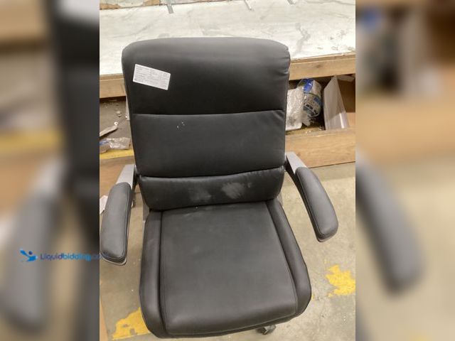 LiquidBidding - Lot 49-3550101 - Black Computer Executive Office Chair ...