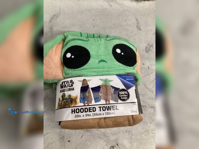 Lot 49-5542726 - Disney Star Wars Mandalorian The Child Baby Yoda Ears Hooded Towel Bath Wrap NWT Unused 2pk