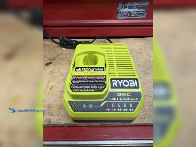Lot 49-1910265 - Fast Charger