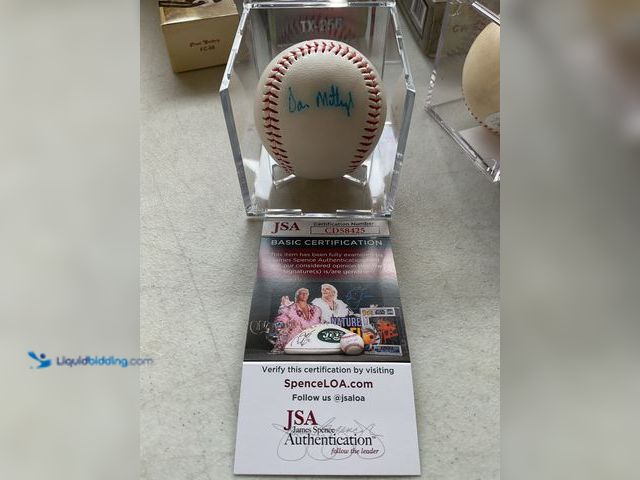 Lot 49-1830623 - COLLECTIBLE NEW YORK YANKEES LEGEND DON MATTINGLY AUTOGRAPHED BASEBALL WITH JSA COA #COINS0219