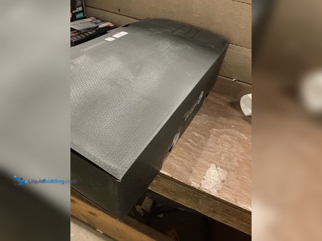 Lot 49-3539512 - HexClad 7-piece Cookware Set Used