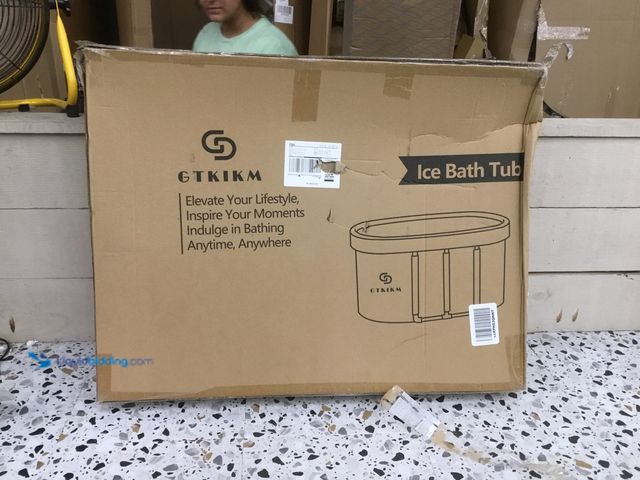 Lot 49-5410608 - XL Ice Bath Tub for Athletes - 101 Gal Portable Cold Plunge Tub with Cover for Outdoor Garden Yard, ...